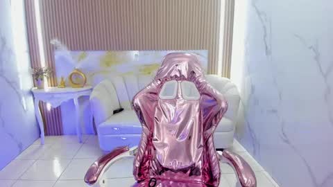 Snapshot of violeta_sub chatting on 09/30/25, 01:05 IG violeta sub online show from 09/30/25, 01:05