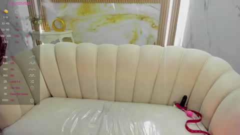 Snapshot of violeta_sub chatting on 11/28/25, 01:25 IG violeta sub online show from 11/28/25, 01:25