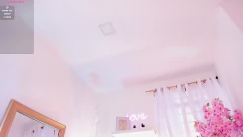 Snapshot of violeta_velvet_ chatting on 07/13/26, 01:03 online show from 07/13/26, 01:03