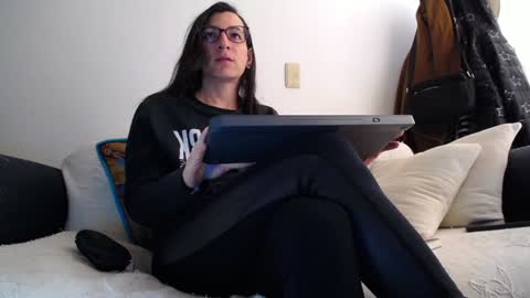 Violeta Gmez online show from 12/22/24, 01:33