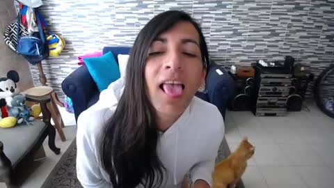 Violeta Gmez online show from 04/20/26, 03:26