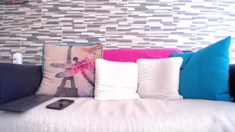 Violeta Gmez online show from 06/10/26, 03:00