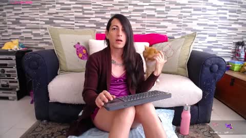 Snapshot of violetagomez_co chatting on 07/26/26, 02:35 Violeta Gmez online show from 07/26/26, 02:35