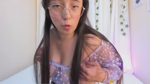 Snapshot of violetagrace chatting on 04/10/26, 11:15 Violeta online show from 04/10/26, 11:15