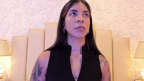 Snapshot of violetahills_ chatting on 07/16/26, 12:33 Violeta online show from 07/16/26, 12:33