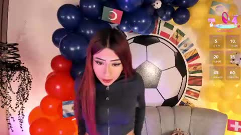 Violet online show from 07/08/26, 12:53