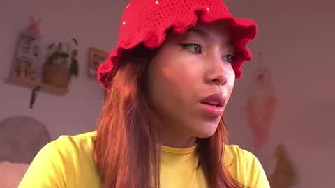 violeth___ online show from 09/28/25, 11:04