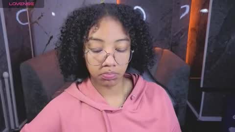 violeth_b online show from 11/24/25, 12:49