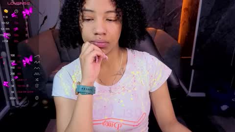 violeth_b online show from 11/27/25, 12:51