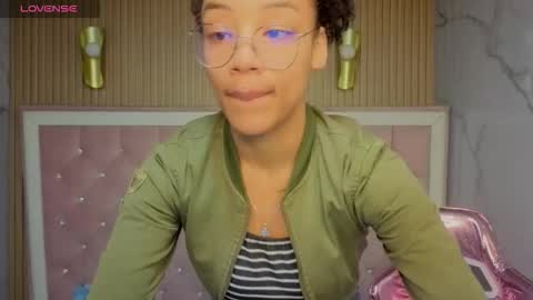 violeth_b online show from 01/10/26, 12:51