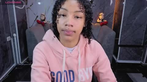 violeth_b online show from 04/25/26, 12:41