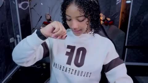 violeth_b online show from 05/01/26, 01:05