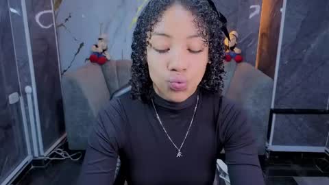 violeth_b online show from 05/08/26, 12:54