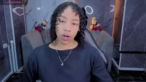 violeth_b online show from 05/11/26, 01:17