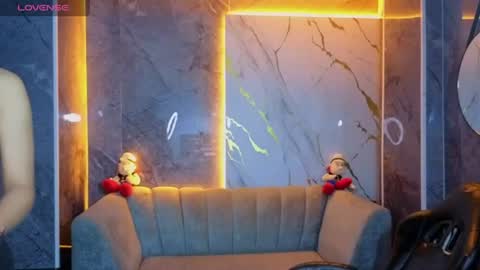 violeth_b online show from 06/30/26, 01:23