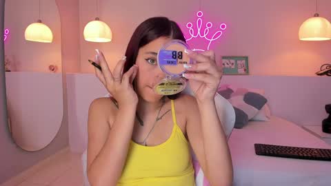 Snapshot of violeth_hill chatting on 01/29/25, 08:25 Violeth Hill online show from 01/29/25, 08:25