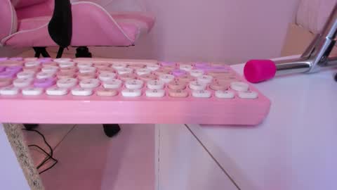 Snapshot of violeth_hill chatting on 11/09/25, 07:12 Violeth Hill online show from 11/09/25, 07:12