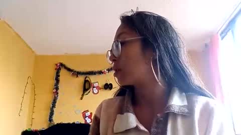 Violet777  online show from 12/14/25, 06:01