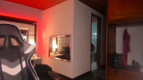 Snapshot of violetskinny chatting on 01/31/25, 02:15 violetskinny online show from 01/31/25, 02:15