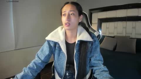 Snapshot of violetskinny chatting on 10/11/25, 08:40 violetskinny online show from 10/11/25, 08:40