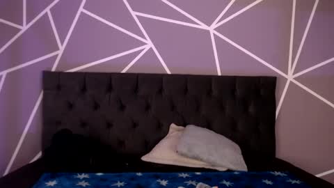 Snapshot of violett1126 chatting on 04/13/26, 05:02 1126 online show from 04/13/26, 05:02