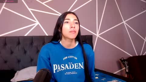 Snapshot of violett1126 chatting on 04/14/26, 04:29 1126 online show from 04/14/26, 04:29