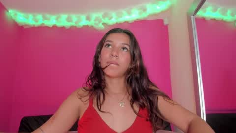 Snapshot of violett_24_ chatting on 02/28/25, 06:31 violett_24_ online show from 02/28/25, 06:31