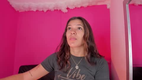 Snapshot of violett_24_ chatting on 03/12/25, 12:36 violett_24_ online show from 03/12/25, 12:36