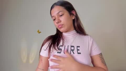 Snapshot of violett_24_ chatting on 10/22/25, 11:26 violett_24_ online show from 10/22/25, 11:26