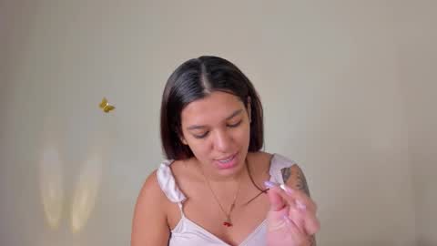 Snapshot of violett_24_ chatting on 10/30/25, 11:49 violett_24_ online show from 10/30/25, 11:49