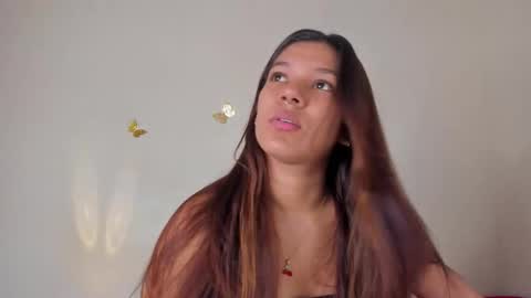 Snapshot of violett_24_ chatting on 11/21/25, 12:54 violett_24_ online show from 11/21/25, 12:54