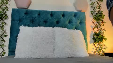 Snapshot of violett__rousee chatting on 10/26/25, 02:23 violett rousee online show from 10/26/25, 02:23