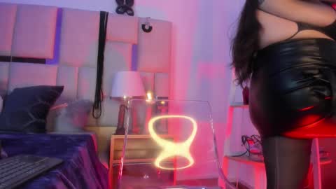 Violett  online show from 12/20/25, 07:32