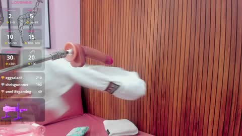 Snapshot of violett_collins_ chatting on 01/05/25, 07:28 Violett online show from 01/05/25, 07:28