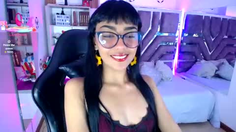 Violet online show from 07/07/26, 11:36