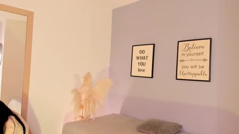 violetta_bold online show from 03/06/25, 11:36