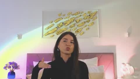 violetta_finch online show from 04/19/26, 10:25