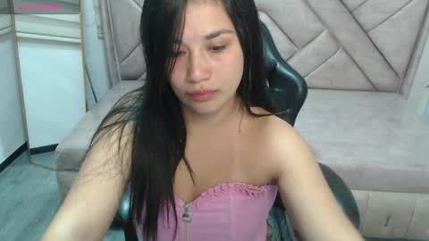 Violetta  online show from 04/10/26, 03:45