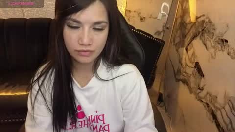 Snapshot of violetta_jhonson_v chatting on 07/14/26, 03:33 Violetta online show from 07/14/26, 03:33