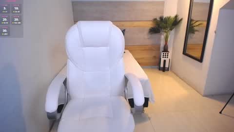 Snapshot of violetta_rainbow chatting on 01/09/25, 10:09 Violetta online show from 01/09/25, 10:09