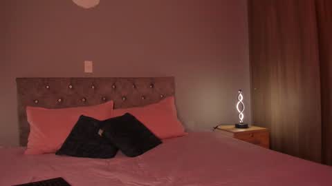 violetta independent model online show from 12/23/24, 07:49