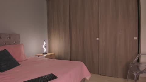 violetta independent model online show from 01/16/25, 07:07