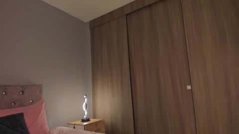 violetta independent model online show from 03/11/25, 06:32