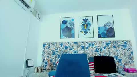 Princess Violet Valerious Follow me IGX violetvalerious online show from 04/28/26, 05:18