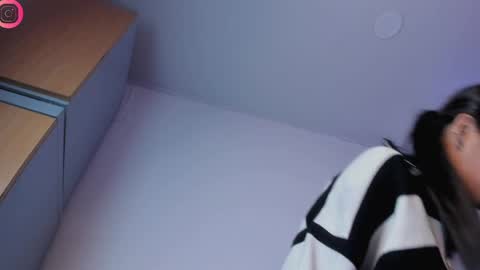 Violettaa online show from 04/11/26, 07:45