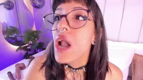 violettacolinss online show from 05/21/26, 11:39