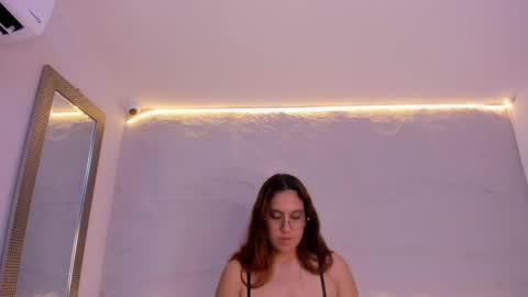 Violetta  online show from 01/22/25, 04:55