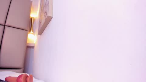 Violetta  online show from 02/19/25, 08:20