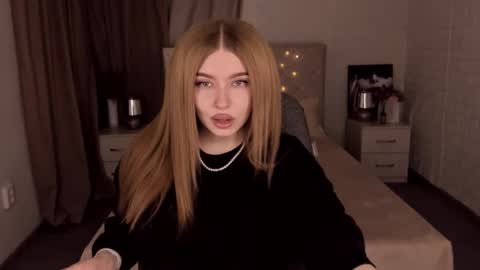 Snapshot of violettaotis chatting on 01/29/25, 11:20 ViolettaOtis online show from 01/29/25, 11:20