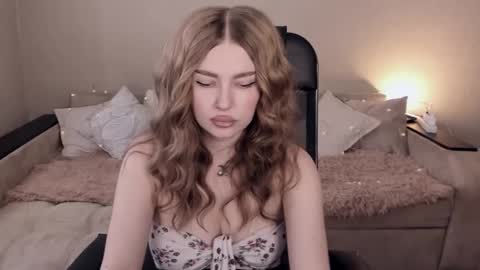 Snapshot of violettaotis chatting on 02/10/25, 11:25 ViolettaOtis online show from 02/10/25, 11:25